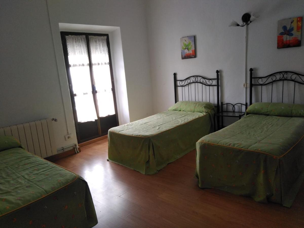 Pension Carretero Caces 외부 사진